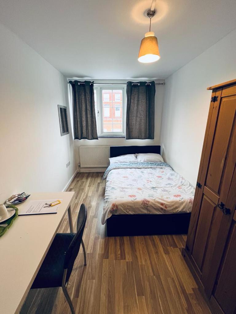 Ferienwohnung Jey'S Flat Liverpool Exterior foto